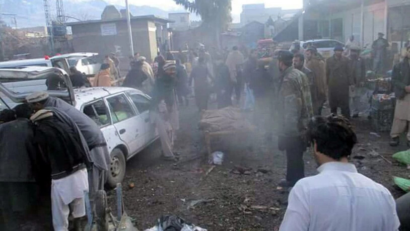 Beim Bombenanschlag in der pakistanischen Stadt Parachinar kamen über 20 Menschen ums Leben.