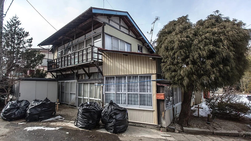 Die japanische Regierung will die Evakuierung für einen Grossteil des Dorfs Iitate Ende März aufheben und später die finanzielle Unterstützung der Bewohner beenden. Laut Greenpeace ist die Strahlung dort aber immer noch gefährlich hoch. (Archivbild)