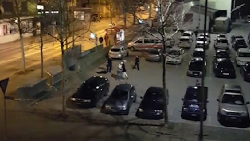 Der Vorfall auf dem Parkplatz vor der Stadthalle gibt zu Diskussionen Anlass. Screenshot