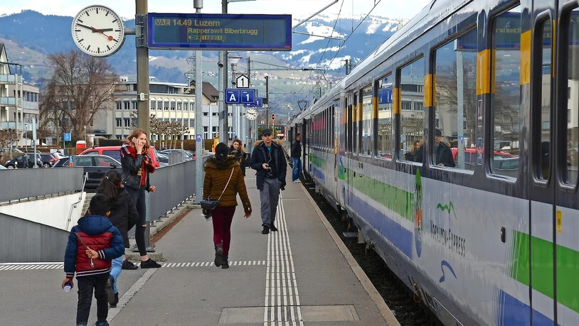 Zugverkehr: Schmerikon droht eine Verschlechterung des Anschlusses an das Bahnnetz. (Archivbild)
