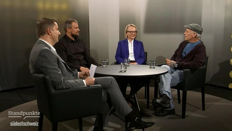 Moderator Chris Strauch und die Gäste Roman Klossner, Ines Follador-Breitenmoser und Markus Loser. Screenshot TV