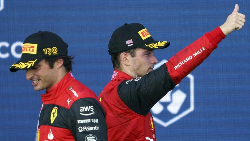 WM-Leader Charles Leclerc (rechts) und sein Ferrari-Teamkollege Carlos Sainz schafften es bei der GP-Premiere in Miami als Zweiter und Dritter aufs Podium