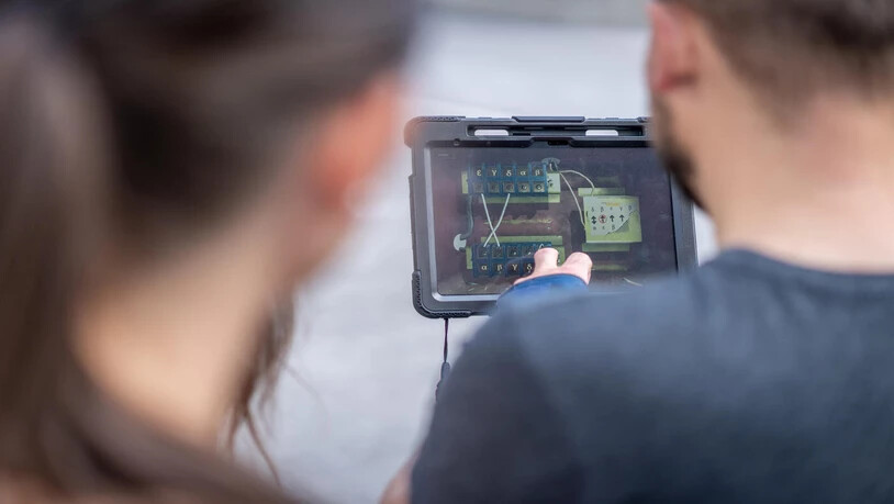 3D-Erlebnisse dank Technik: Mit dem iPad können Teilnehmerinnen und Teilnehmer den Outdoor Escape Room antreten.