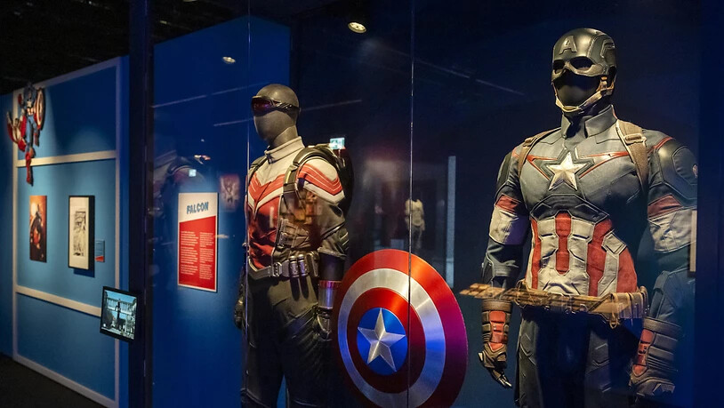 Die Entwicklung von Captain America zu sehen in der Ausstellung Ausstellung "Marvel: Universe of Super Heroes" in Basel.