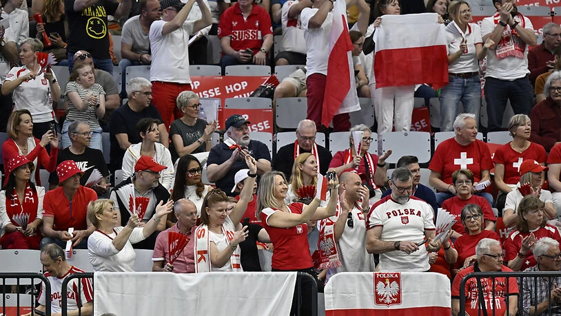 Die polnischen Fans sind in Biel in Feierlaune