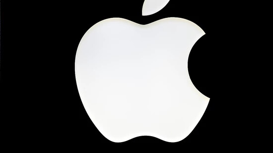 Apple reagiert auf die von EU erzwungene Öffnung des App-Marktes für das iPhone: Künftig können Entwickler ihre Apps direkt von Websites aus vertreiben. (Archivbild)