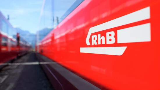 Auch eine Folge des Fachkräftemangels: Der Rhätischen Bahn fehlen Lokführer – dadurch kommt es zu einzelnen Zugausfällen.