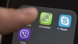 "Verbinden...": Der Nachrichtendienst WhatsApp erleidet eine Panne. (Archivbild)