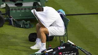 Nicht wie gewünscht gelaufen: Stan Wawrinka muss sich in Wimbledon mit seiner Leistung nicht verstecken, unterliegt aber in der 1. Runde dem als Nummer 10 gesetzten Jannik Sinner