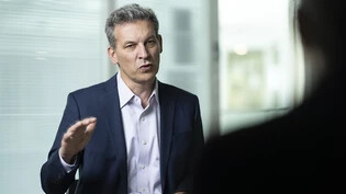Arnd Kaldoswki, der CEO von Sonova, fotografiert während eines Gesprächs am Hauptsitz von Sonova in Staefa (Archivbild).