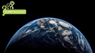 Blick auf die Weltkugel: In unserem Quiz könnt ihr euer Wissen über Länder und Fakten weltweit testen.