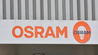 Schild an einer Fabrik von ASM Osram 2017 in Berlin. (Archivbild)