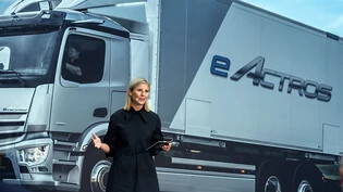 Daimler stellt Serienversion für E-Lastwagen vor (Archivbild)
