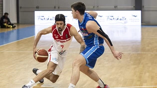 Führte die Schweizer Basketballer mit 19 Punkten zum ungefährdeten Sieg: Selim Fofana