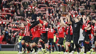 Die Spieler von Athletic Bilbao feiern den Einzug in den Cupfinal