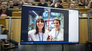 Die Astrophysikerin Audrey Vorburger (links) von der Universität Bern ist Co-Investigator der "Juice"-Mission. (Archivbild)