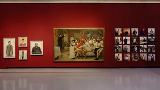 Mit der Ausstellung "Apropos Hodler - Aktuelle Blicke auf eine Ikone" konfrontiert das Kunstmuseum Zürich den Schweizer Maler Ferdinand Hodler mit aktuellen Themen. 60 seiner Gemälde werden in Bezug gesetzt zu Werken zeitgenössicher Künstlerinnen und…