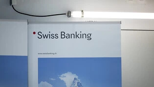 Die Schweizerische Bankiervereinigung (SBVg) sieht den Bankenplatz Schweiz in einer guten Verfassung. Nach der CS-Notübernahme des vergangenen Jahres will der Branchenverband nun Lücken in der Bankenregulierung schliessen. (Archivbild)