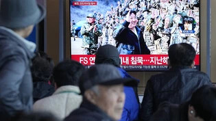 Ein Fernseher im Bahnhof von Seoul zeigt ein Archivbild von Nordkoreas Machthaber Kim Jong Un während einer Nachrichtensendung. Foto: Ahn Young-joon/AP/dpa