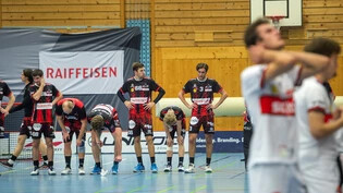Schwierige Zeiten: Chur Unihockey liegt gegen Fribourg in den Abstiegsspielen zurück.