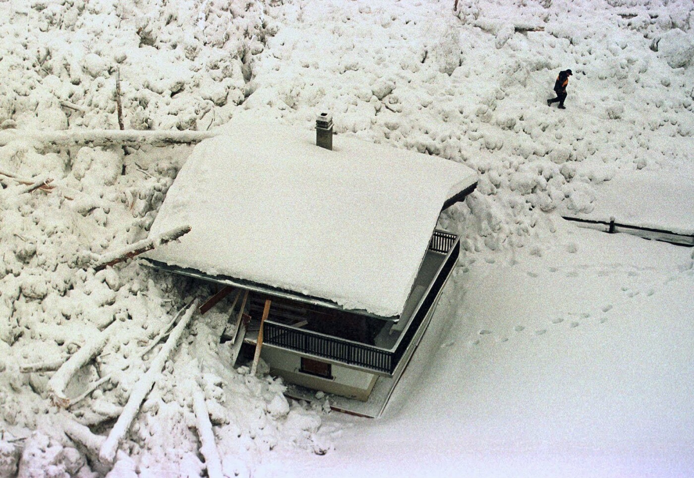 Blick von Oben: Das Skiresort Evolène traf der Lawinenwinter vor 25 Jahren am heftigsten.