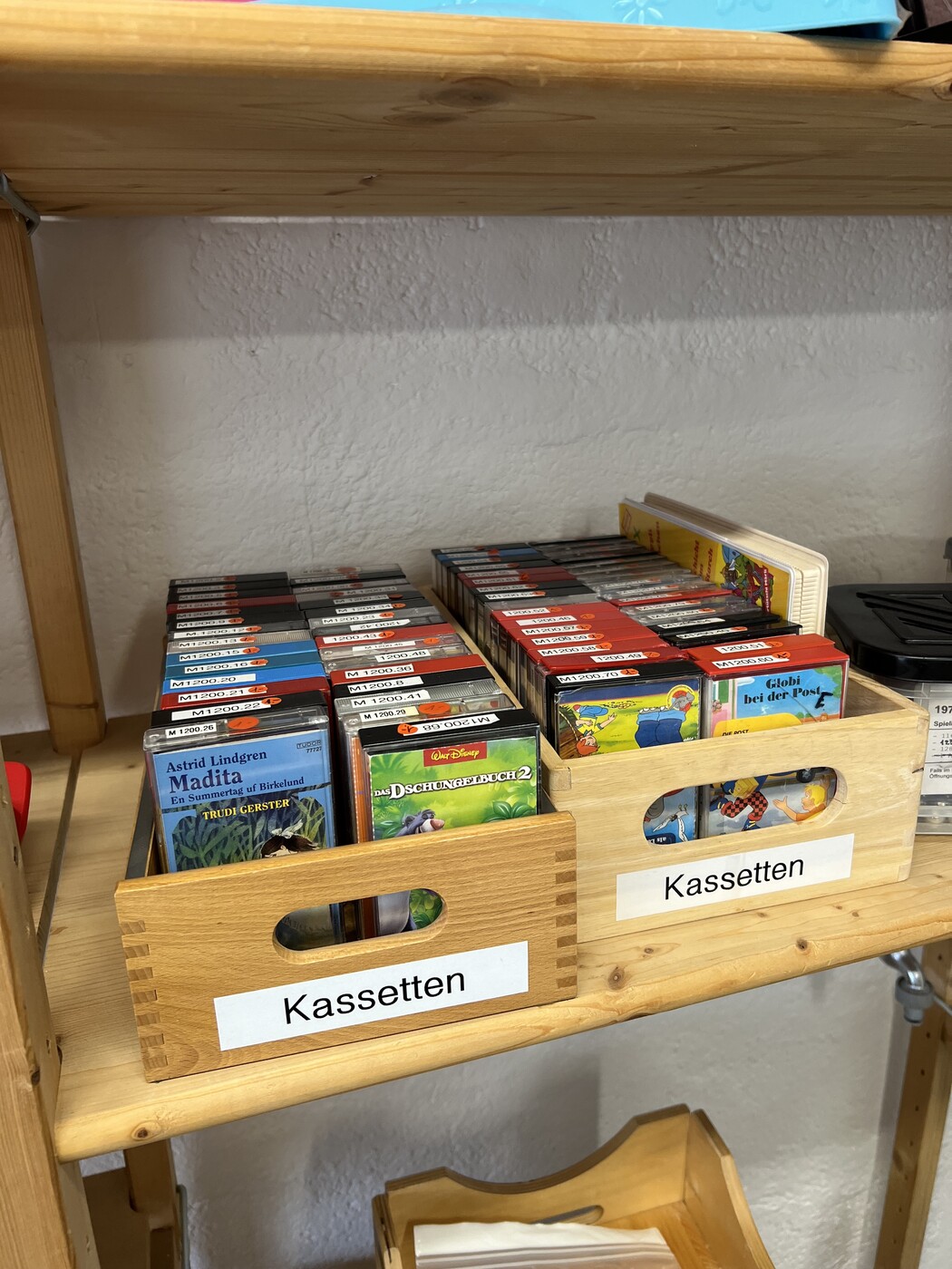 Auch die guten alten Kassetten dürfen in der Ludothek Zizers nicht fehlen.