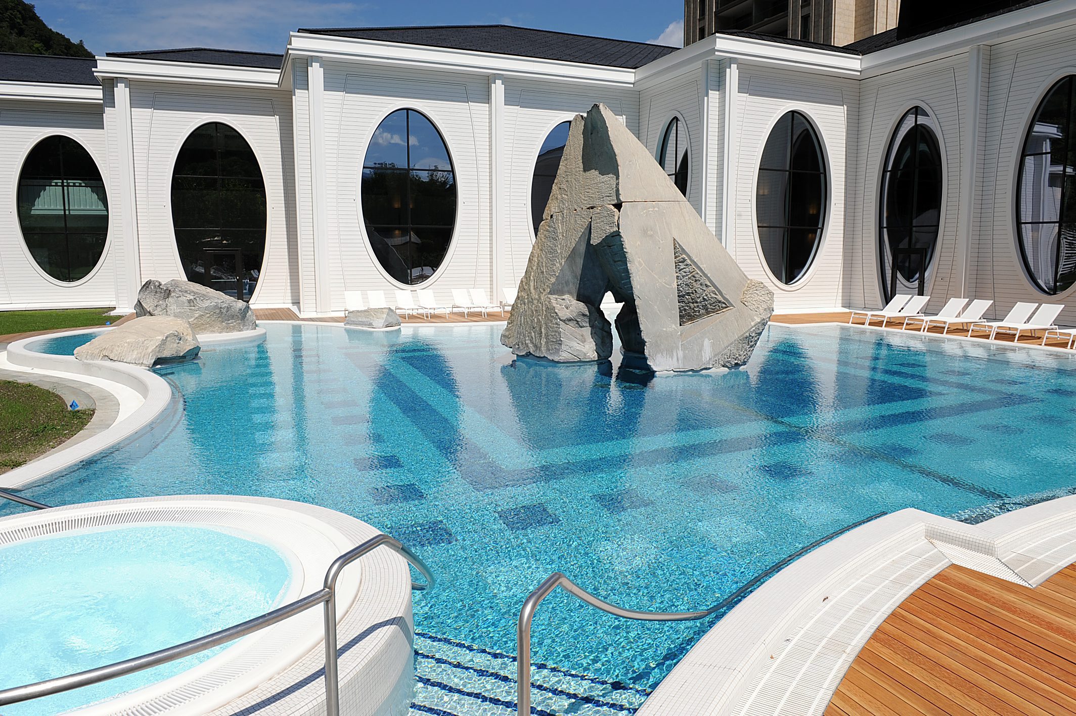 Die Tamina Therme in Bad Ragaz bedeutet für viele Leute pure Erholung.