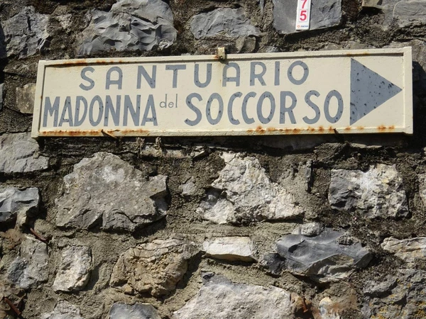 Auf zu den bekannten Santuario Madonna Del Soccorso.