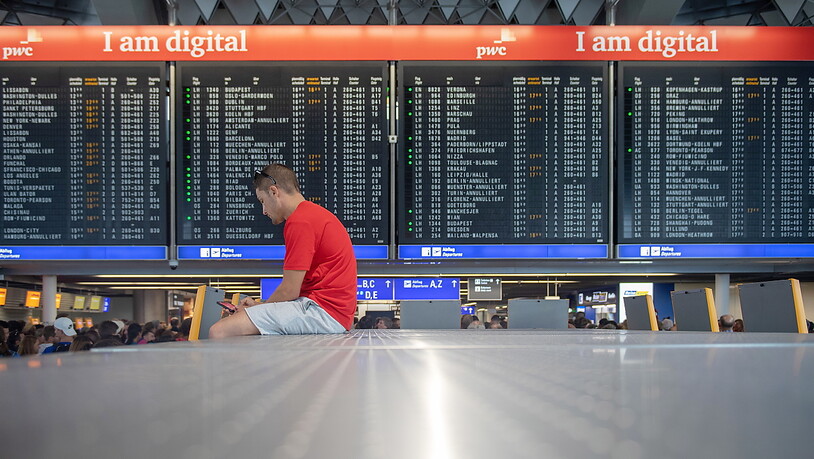 Nach einer Evakuierung von Teilen des Flughafens Frankfurt am Vortag erwarten die Betreiber auch am Mittwoch noch Flugausfälle und Verspätungen.