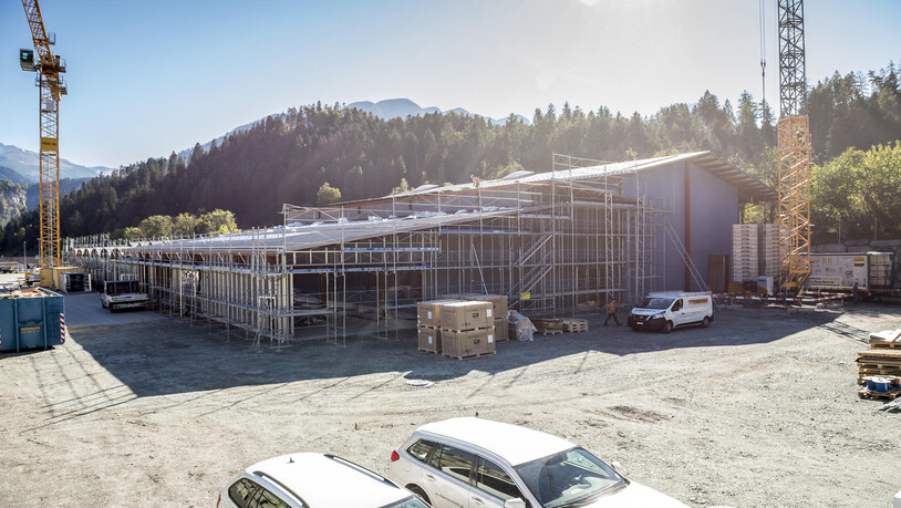 Die Landi in Thusis während des Wiederaufbaus.