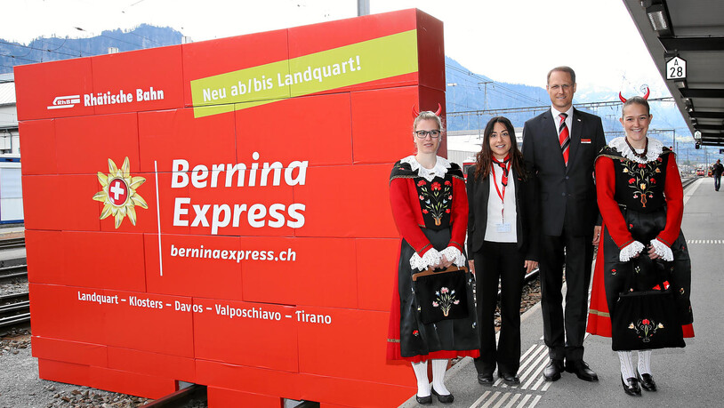 Los geht die Fahrt mit dem Bernina Diavolezza Express neu schon in Landquart.