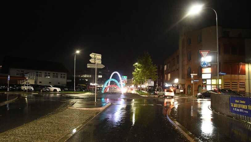 Die Unfallstelle beim Kreisel Ring-/Felsenaustrasse in Chur.