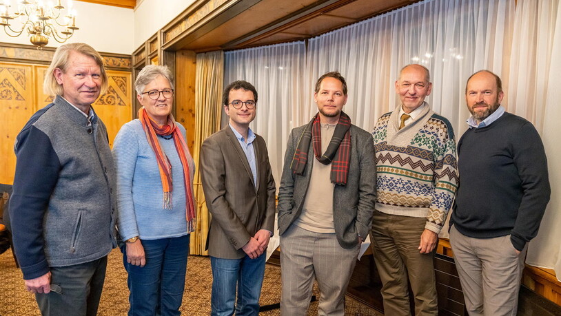 Im Fachausschuss: Peter Fischer, Lisa Schmidt-Candinas, Simon Berger, Remo Derungs, Thomas Imboden, Kajo Bächle (von links).