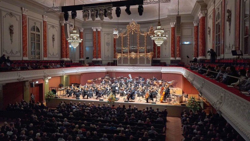 Der erneuerte Grosse Musiksaal des Stadtcasinos Basel hat seine aktustische Feuerprobe bestanden.