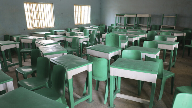 ARCHIV - Von der Government Girls Junior Secondary School in Nigeria wurden erst im Februar Hunderte Schulkinder verschleppt. Foto: Ibrahim Mansur/AP/dpa