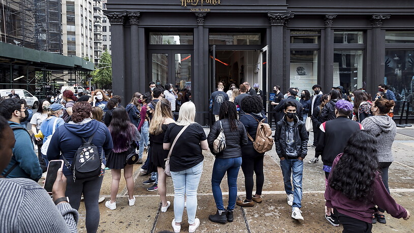 Der Laden, der am Donnerstag in New York eröffnet wurde, bietet die weltweit grösste Sammlung an Harry-Potter-Themenartikeln.