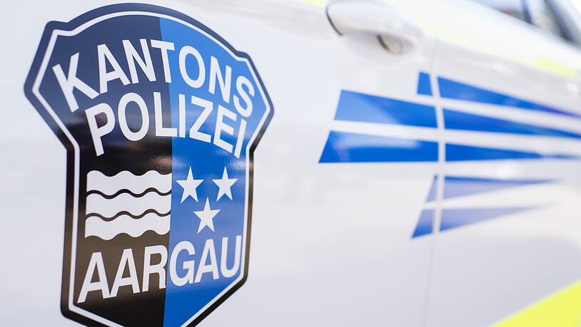 Die Kantonspolizei Aargau musste in Rümikon wegen eines tödlichen Unfalls ausrücken. (Symbolbild)