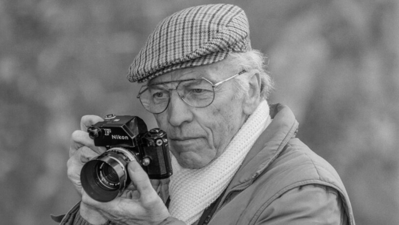 Der Fotograf und ehemalige Polizist Arnold Odermatt ist im Alter von 96 Jahren gestorben. Hier wurde er 1993 in seinem Heimatkanton Nidwalden fotografiert. (Archivbild)