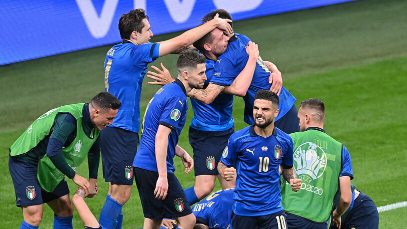 Lorenzo Insigne und Co. fällt nach dem erlösenden Tor gegen Österreich ein Stein vom Herzen: Italien schafft es in die Viertelfinals
