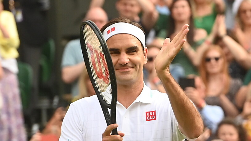 Applaus für die Fans und für sich selber: Roger Federer überzeugt auf dem Centre Court in Wimbledon