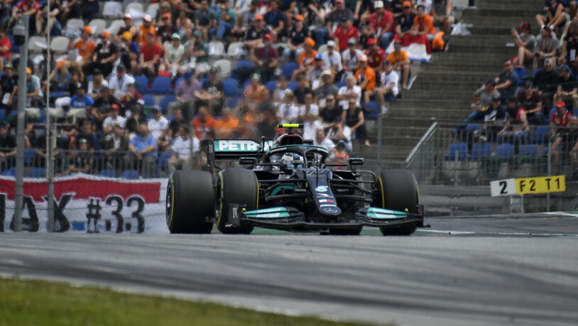 Hinter Verstappen beendete Valtteri Bottas im Mercedes den GP von Österreich als Zweiter