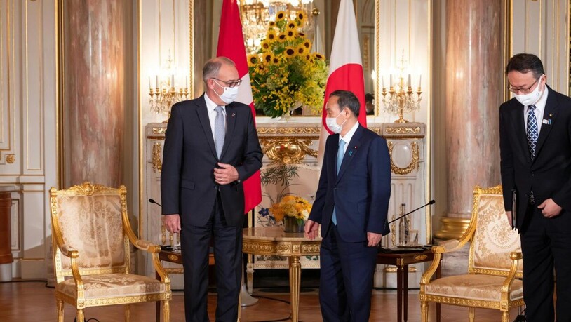 Bundespräsident Guy Parmelin hat in Japan den japanischen Premierminister Yoshihide Suga getroffen.