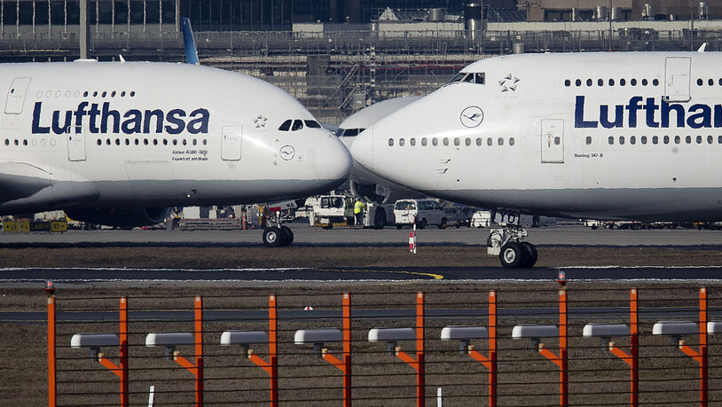 Lufthansa kann Verlust verringern (Archivbild)
