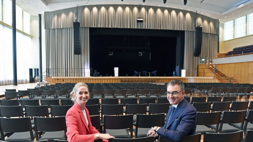 Elke Mayer, Managing Director Spoundation Motion Picture AG, und Christian Jungen, Artistic Director des ZFF, im neuen Zürcher Kongresshaus. Hier wird am 17. Zurich Film Festival etwa die Bond-Premiere gezeigt.