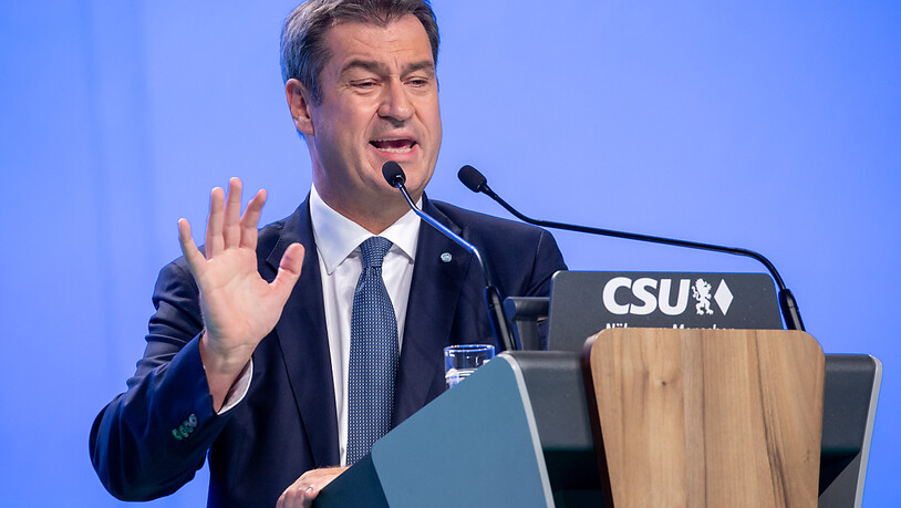 Markus Söder, CSU-Parteivorsitzender und Ministerpräsident von Bayern, spricht während dem Parteitag der Partei. Foto: Daniel Karmann/dpa