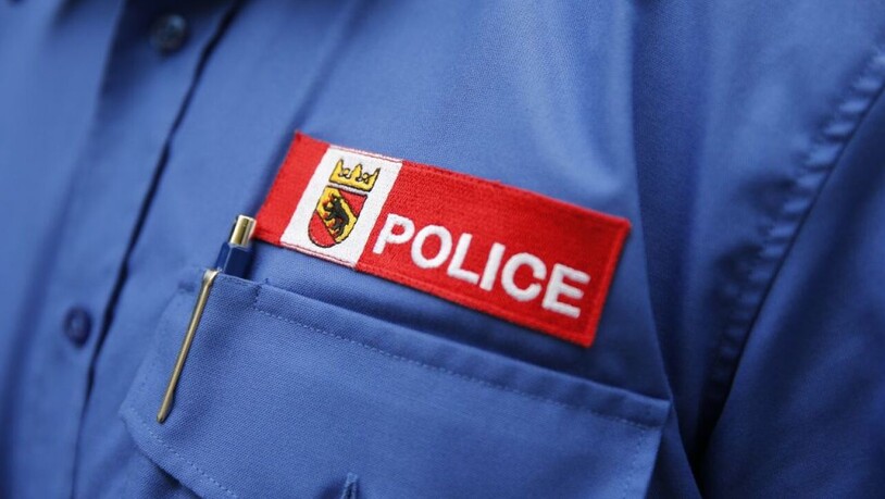 Die Berner Kantonspolizei ist vier Männern auf die Schliche gekommen, die immer wieder Flaschen und Eier aus einem Auto geworfen hatten.