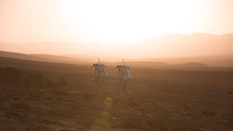 In der Wüste Negev in Israel simulieren Analog-Astronautinnen und -Astronauten Spaziergänge auf dem Mars. (Pressebild)