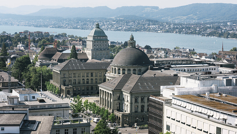 Die Universität Zürich (links) und die ETH (rechts, beide mit Kuppel), gehören im Bereich Blockchain zu den führenden Hochschulen der Welt. (Archivbild)