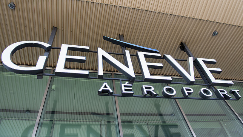 Am Genfer Flughafen werden rund 20 Stellen abgebaut. (Archivbild)
