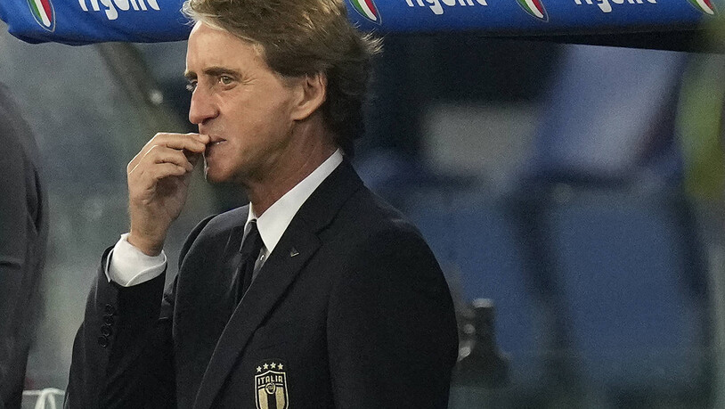 Die Sorgenfalten des italienischen Nationaltrainers Roberto Mancini sind nicht kleiner geworden.